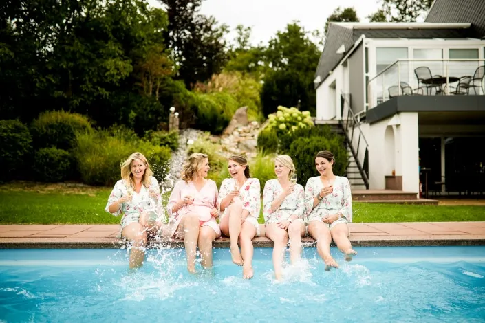 wedding, getting ready, hochzeit, bridesmaids, Kassel, Frankfurt, wedding, hochzeitsreportage