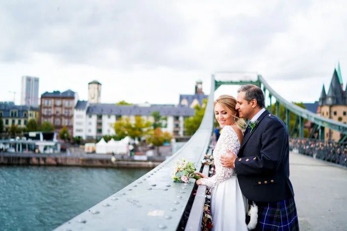 hochzeit-frankfurt-roemer-hochzeitsfotograf-09714