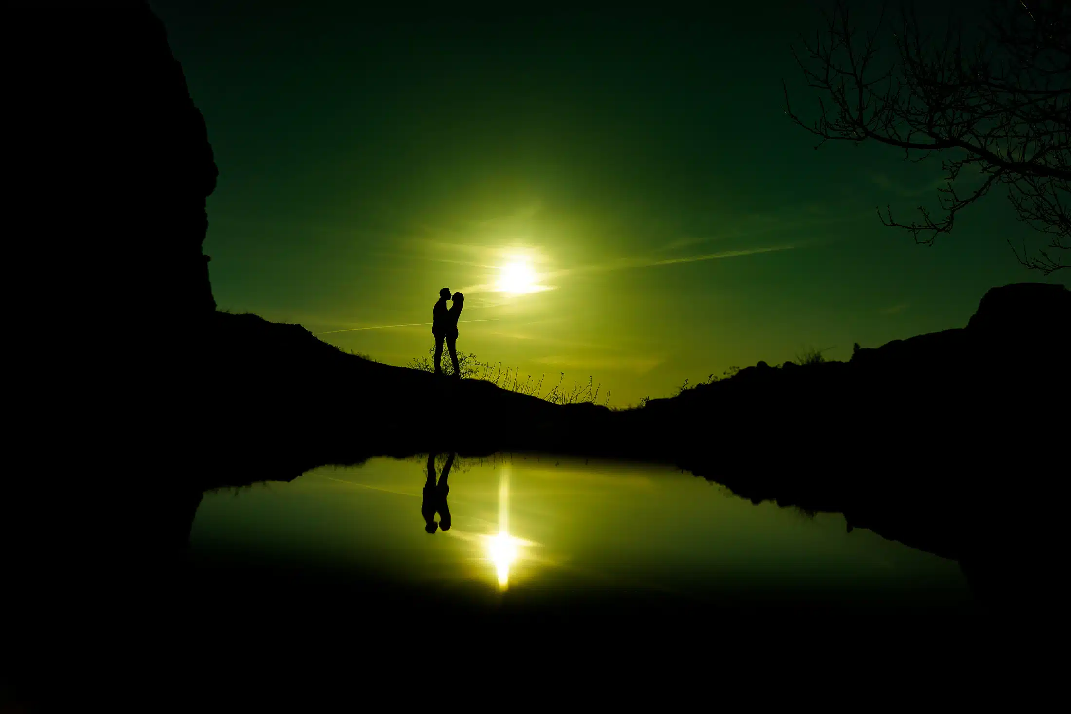 Hochzeitsfotograf Kassel Schattenriss eines Pärchen in Kassel Umgebung