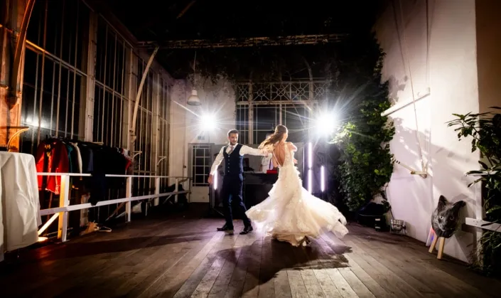 Eine Hochzeit in Kassel im Gewächshaus Schloss Wilhelmshöhe Hochzeitstanz Hochzeit Kassel Gewächshaus